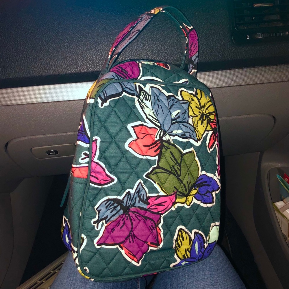SOLD:: Vera Bradley Lunch Bag